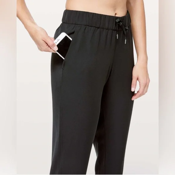 🍋 LULULEMON Black On The Fly Joggers Size 10 - Picture 7 of 13